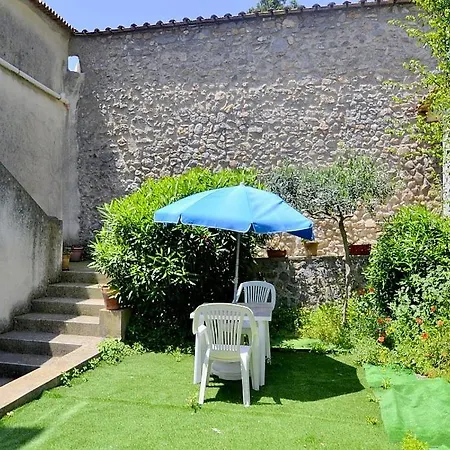 Sleeps 2 Air Con Appartamento Conca dei Marini